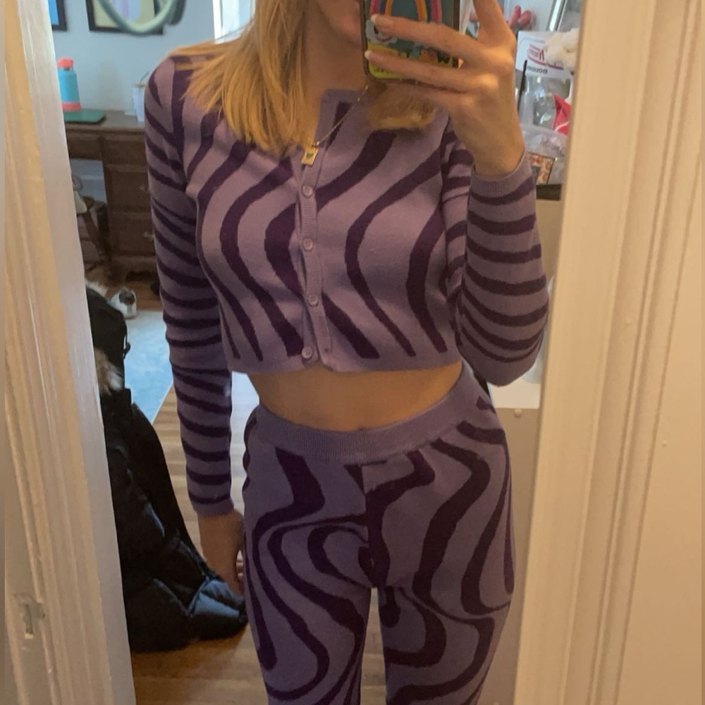 Purple Wavy-Print Sweater and Flare Set